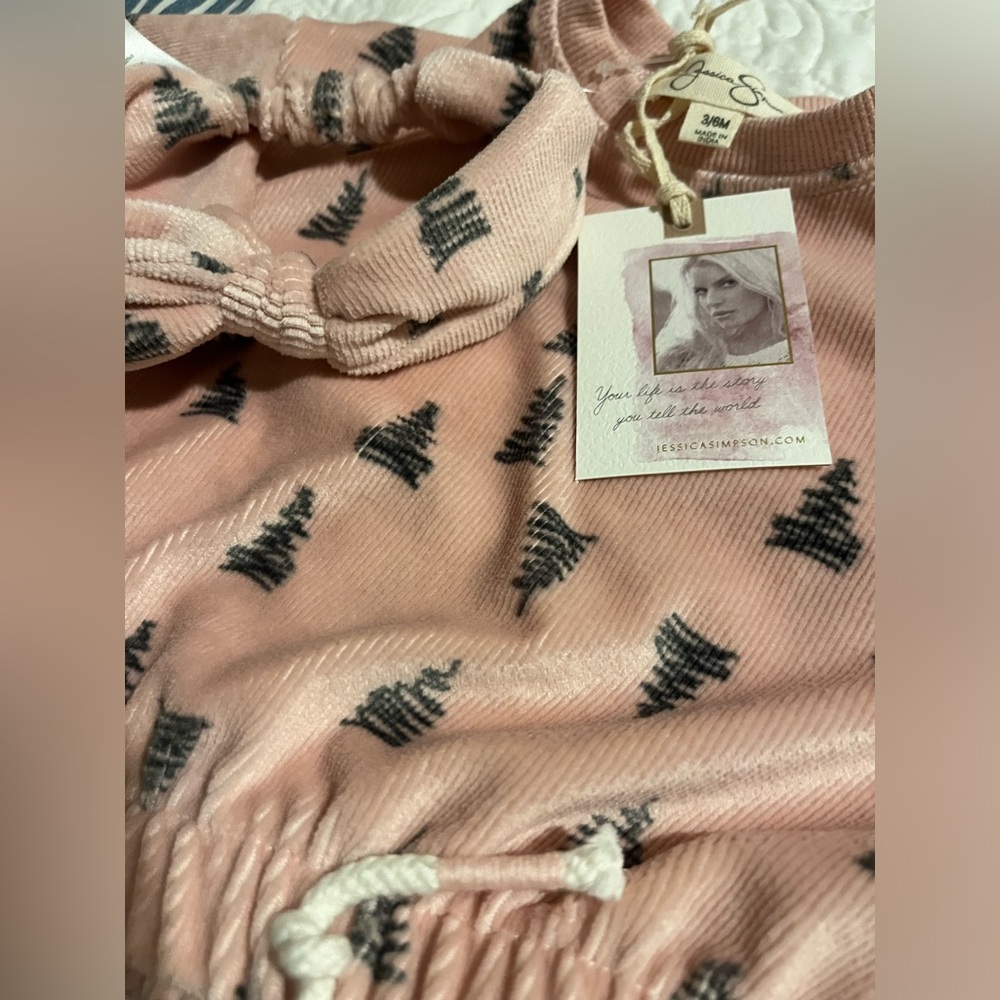 NWT Jessica Simpson baby girl set with headband. 3-6 months. - Picture 2 of 4